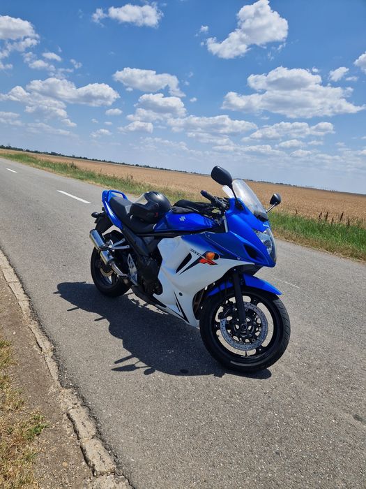 Vând Suzuki gsx-f, se poate limita A2,, an 2012