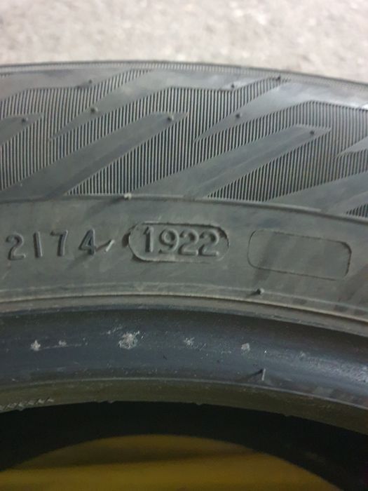 Nokian  245 50 18 зимни гуми дот 22