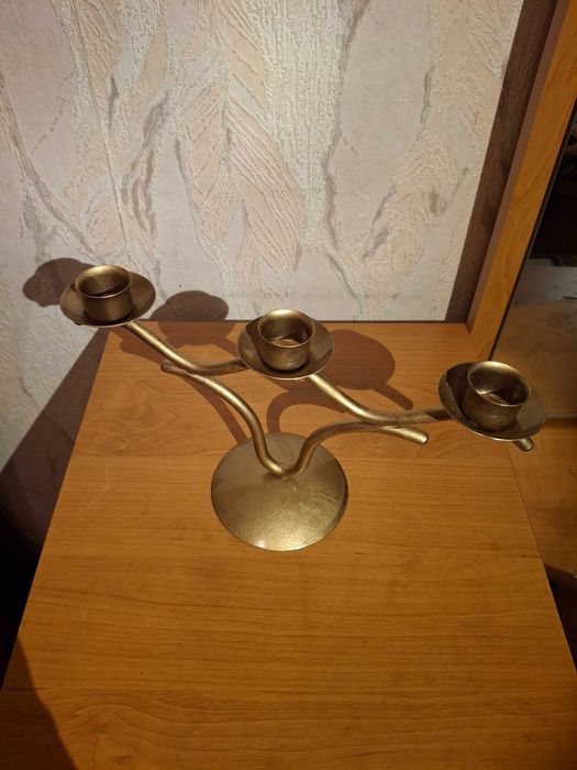 Подсвечник на 3 свечи.