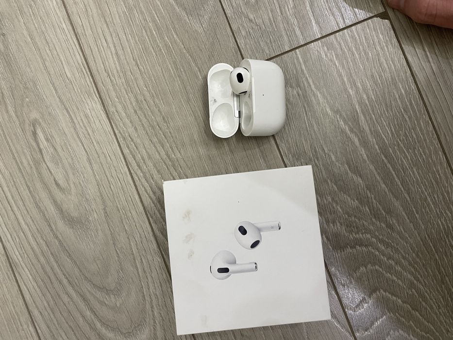 Airpods 3 оригинал  без торга
