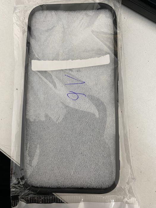 Калъф за iPhone 16