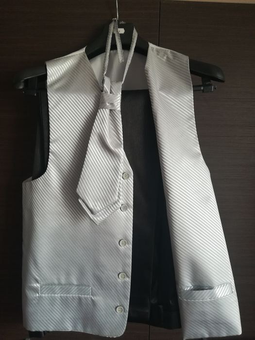 costum deosebit 46/48 (mire, banchet)