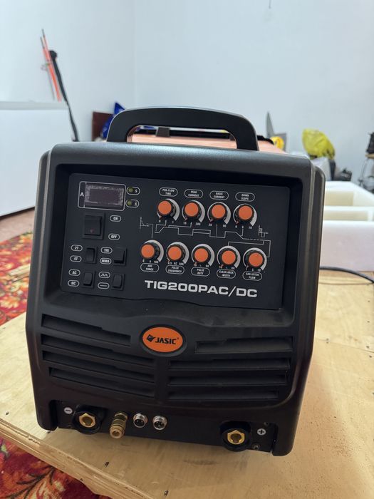 Jasic сварочный инвертор TIG 200P AC/DC Orange (TIG, MMA)