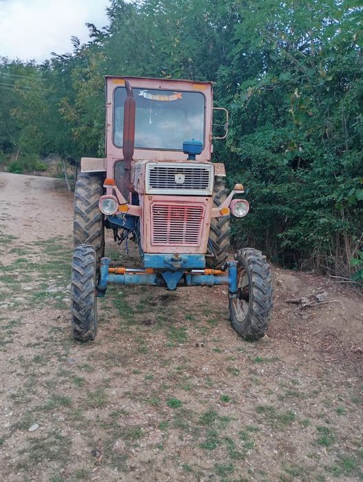 Vând tractor U650 +utilaje