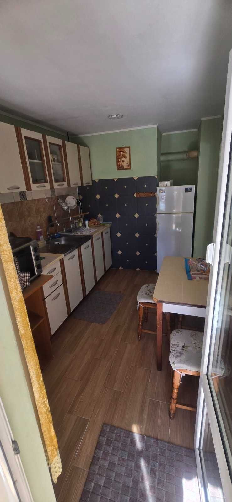 Продава се партерен етаж от къща в центъра на Несебър