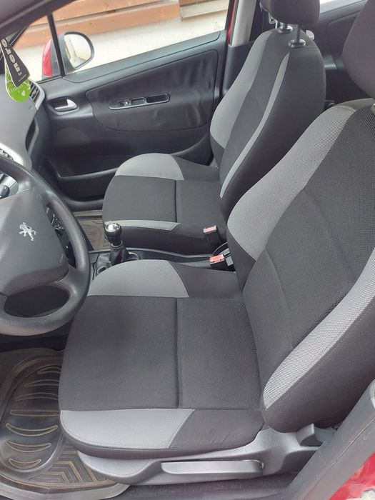 Peugeot 207 din România cumpărat din reprezenta