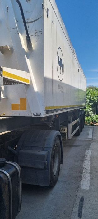 2× Ansamblu cap tractor iveco semiremorca cereale wielton