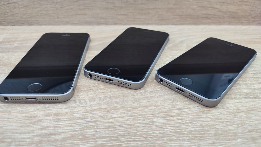 iPhone SE Black 32GB iOS 15.8.5