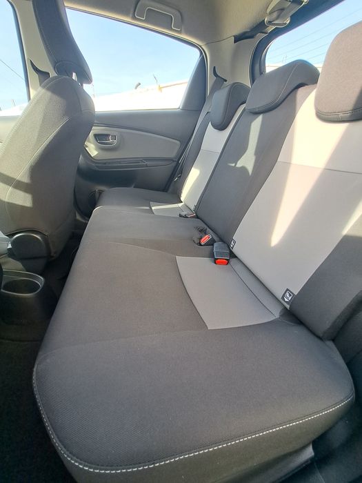 Toyota yaris hybrid active 2018-75930 km- consum redus,fiabilă