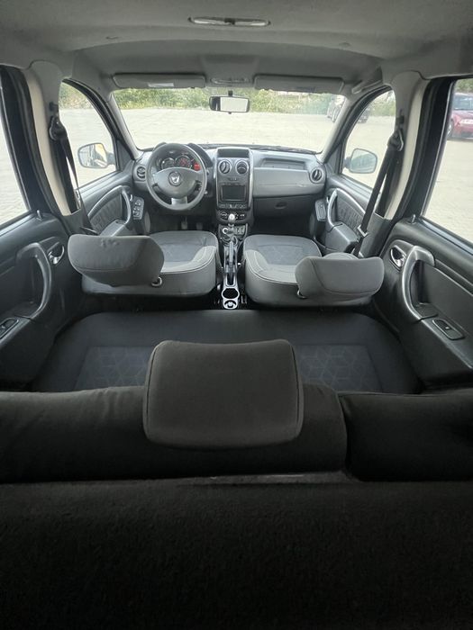 Dacia Duster / 4x4  An 2015 Motor 1.6 benzină și gpl