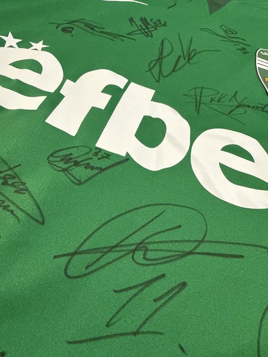 Подписана тениска на Ludogorets
