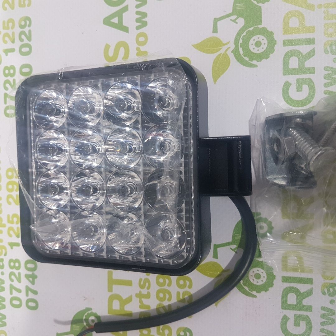 Proiector profesional tractor cu LED