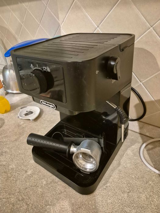 Кофемашина рожковая Delonghi