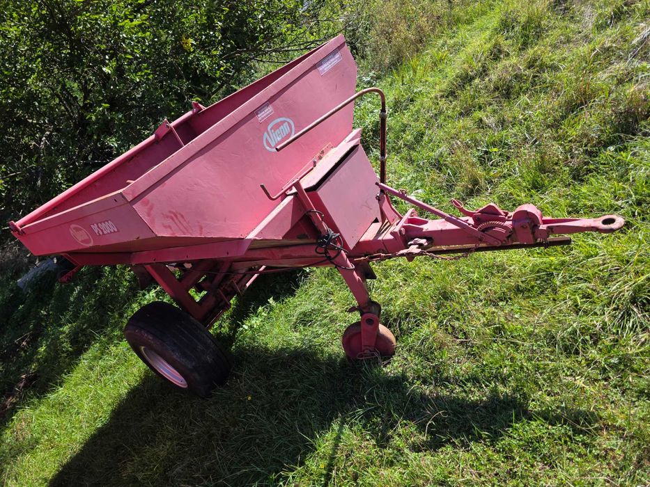 Distribuitor azot tractat 2000 kg mea Azot 2000 kg roti balon mig azot