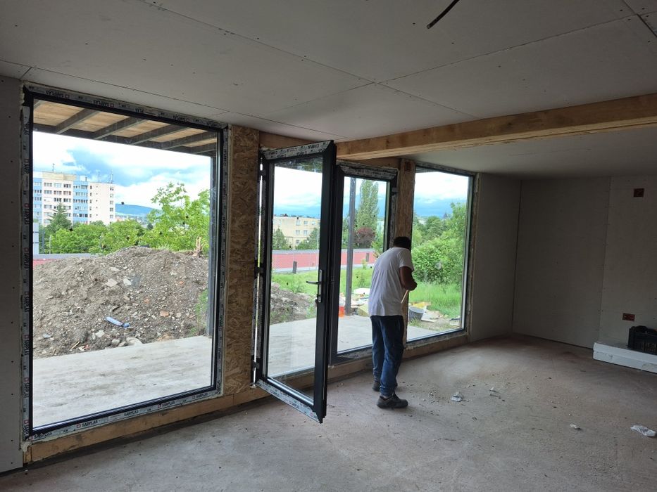 Vand cabane din lemn de vacanta sau de locuit