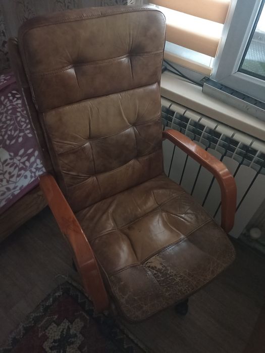 Кресло офисное б/у