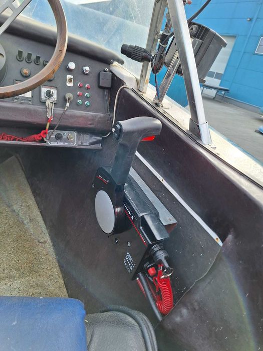 vanzare barca cu motor si peridoc