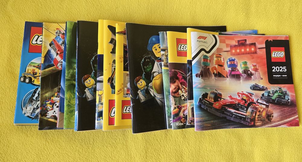 Lego каталози от различни години