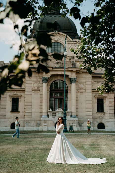 Vand rochie de mireasa