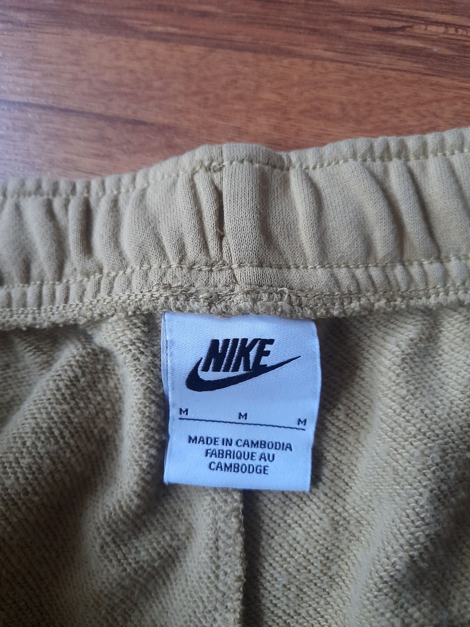 Nike Air долнище M- L размер.