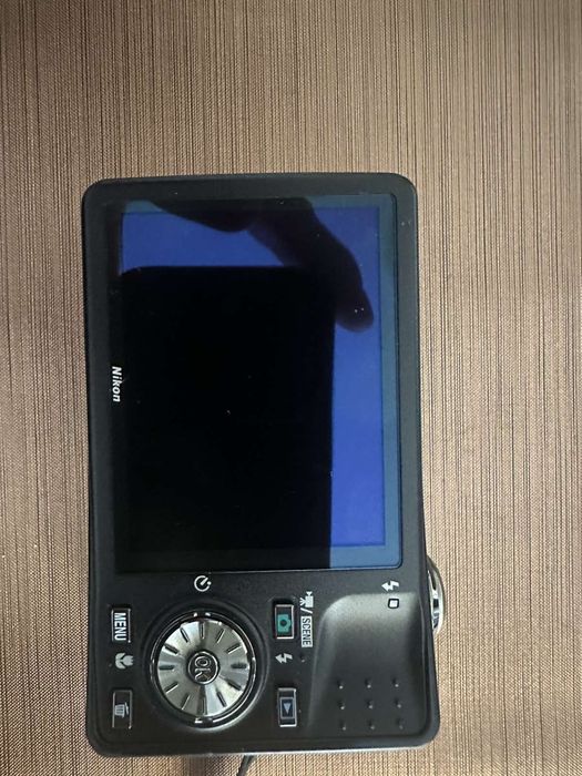 Фотоапарат Nikon Coolpix S630