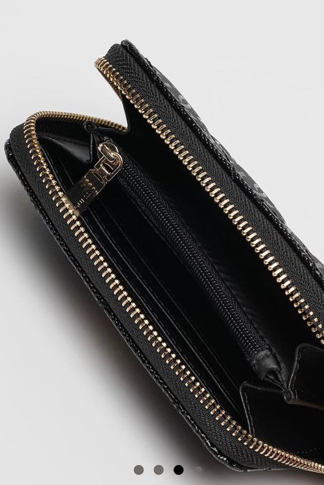 Черен портфейл Guess като нов