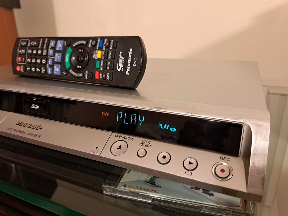 HDD Dvd recorder Panasonic  DMR-EH56  cu hard disc, sd card.