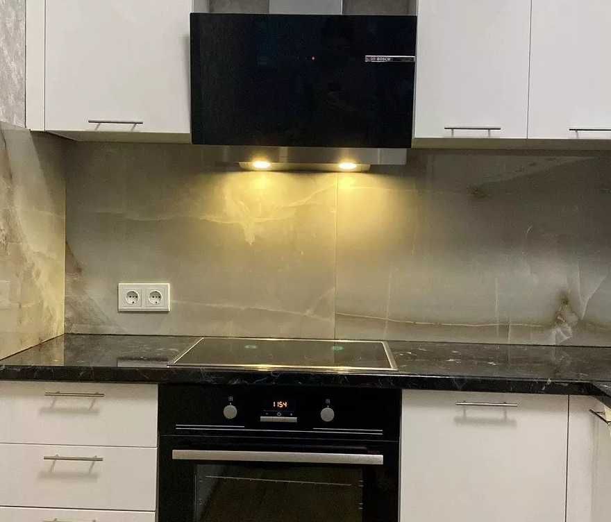 Дава се под наем Тристаен апартамент в Пловдив, Беломорски - 89 кв.м за 561 € - Снимка #1