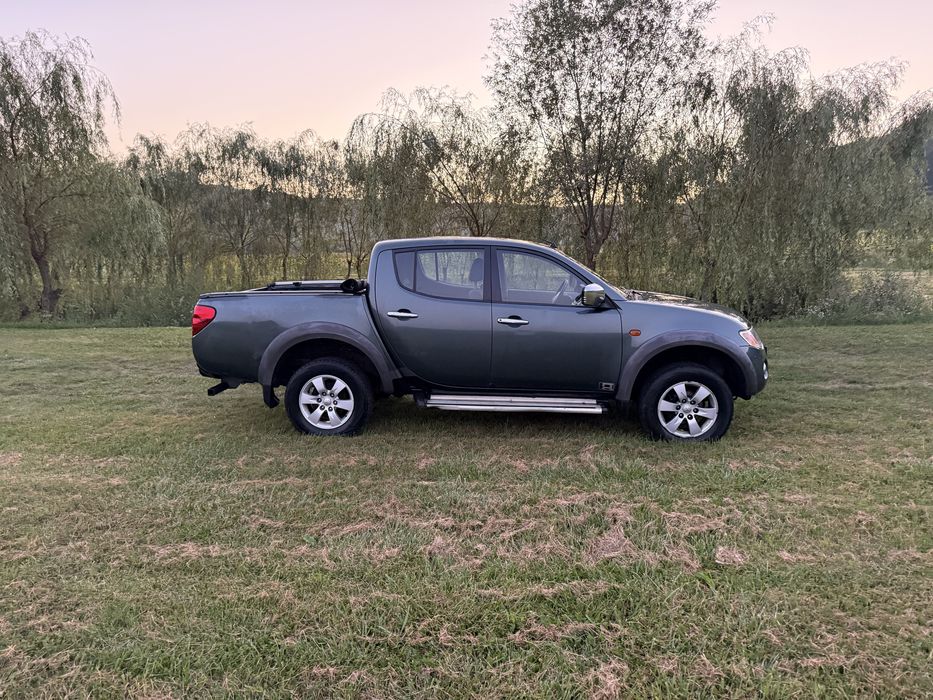 Mitsubishi L200 2.5did autoutilitar recent adus ruleaza impecabil