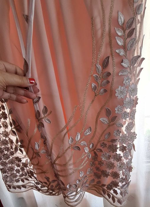 Compleu elegant rochie cu sacou lung produsă de designer spaniol