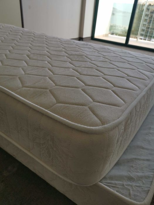 Порт манто  с огледало и закачалки