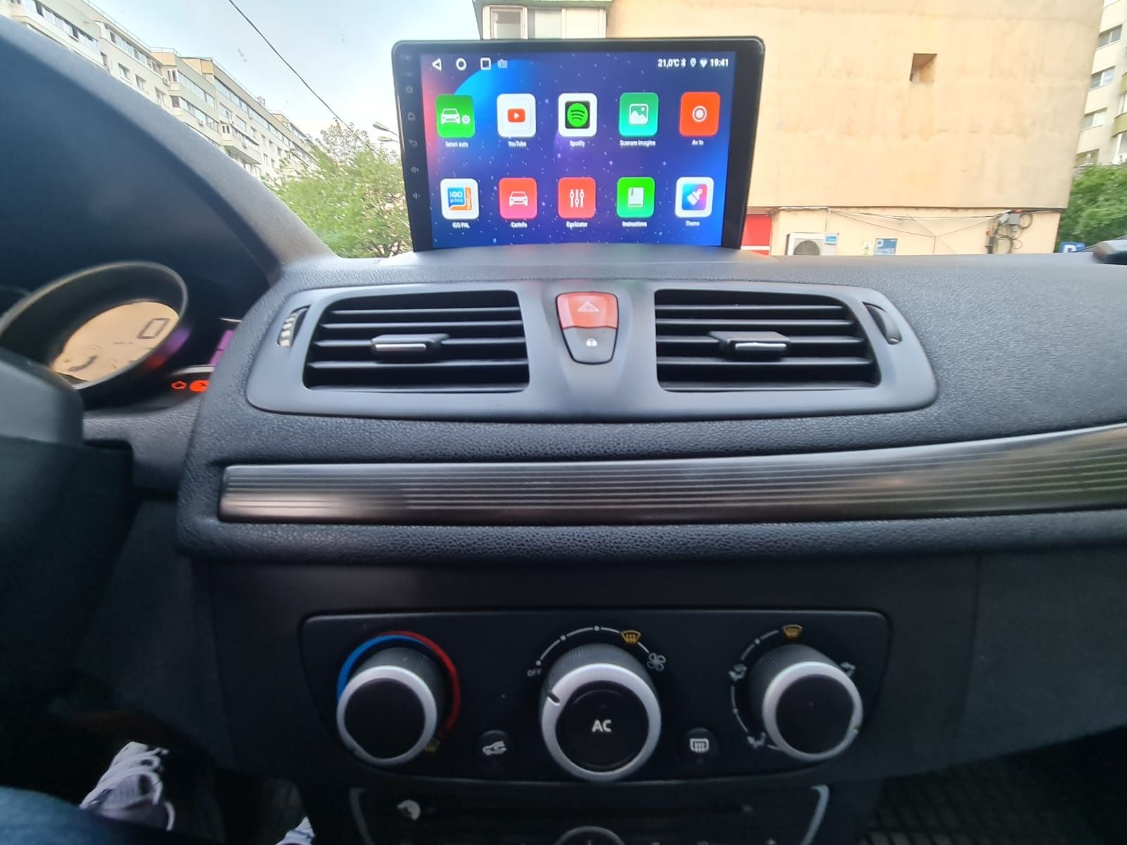 Navigație GPS tabletă 9 inch dedicata Renault Megane 3 Kadjar Koleos