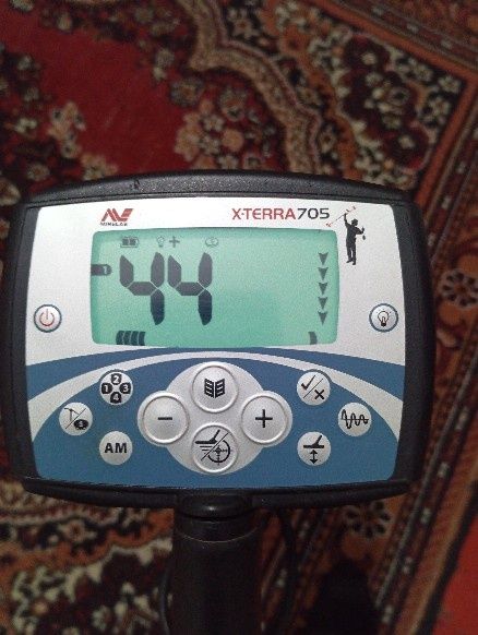 Продам металлоискатель
