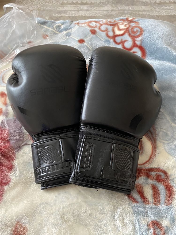 Перчатки Sanabul для бокса