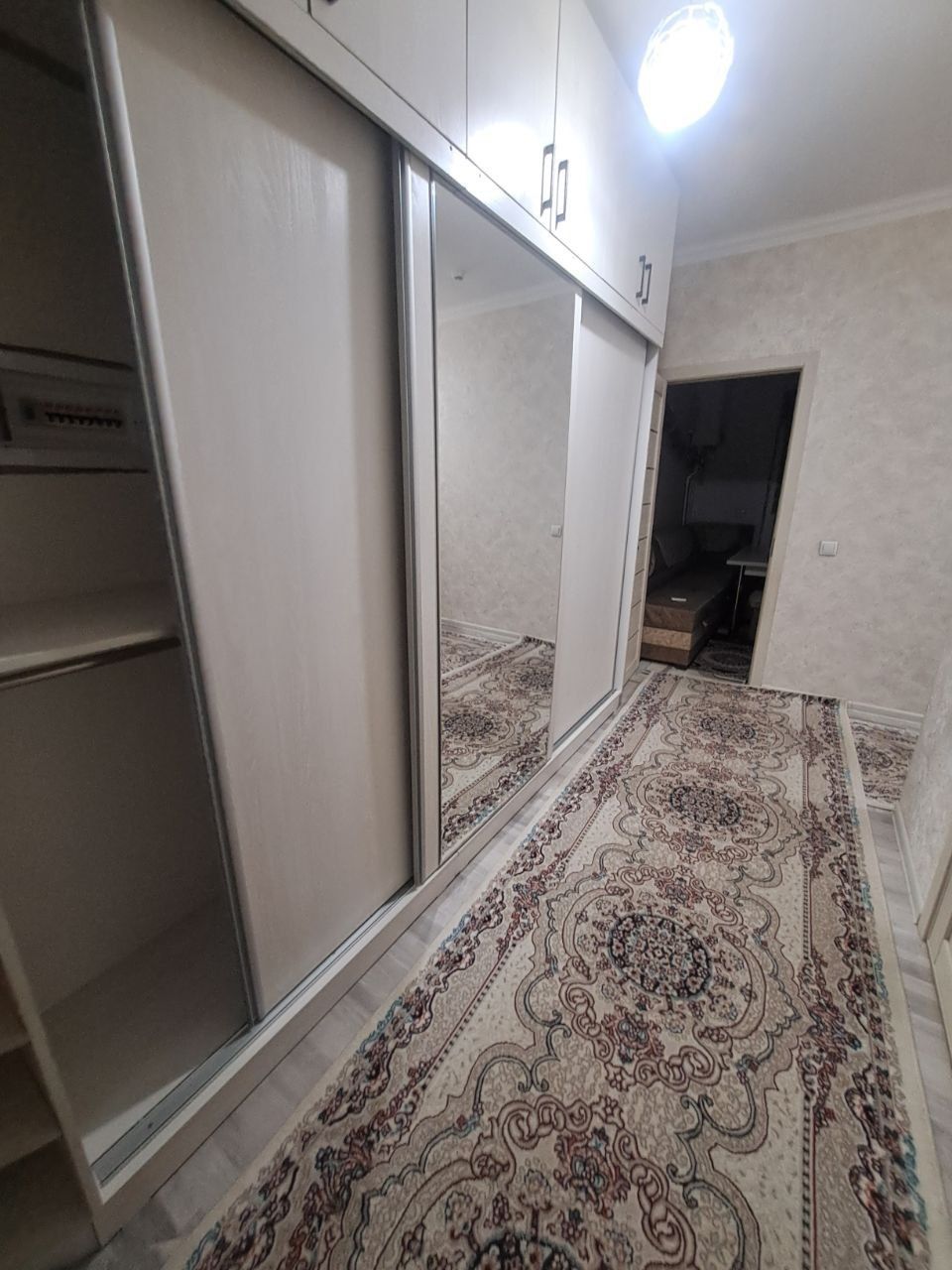 Яшнобод олмос махаллада ижарага квартира