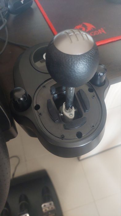 Волан logitech g29, със скоростен лост + допълнителен волан