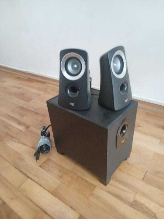 Logitech Z313 speakers