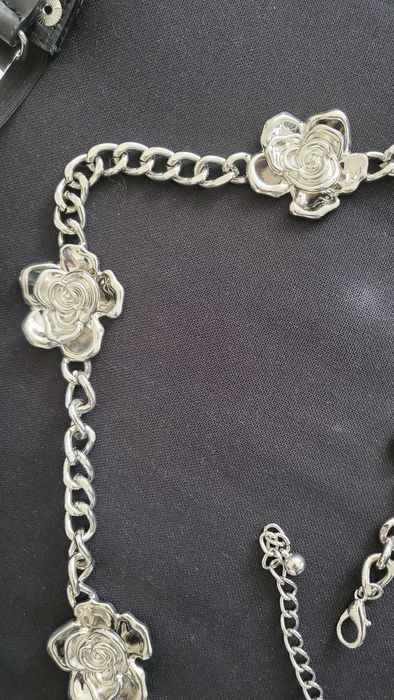 Ефектни дамски колани