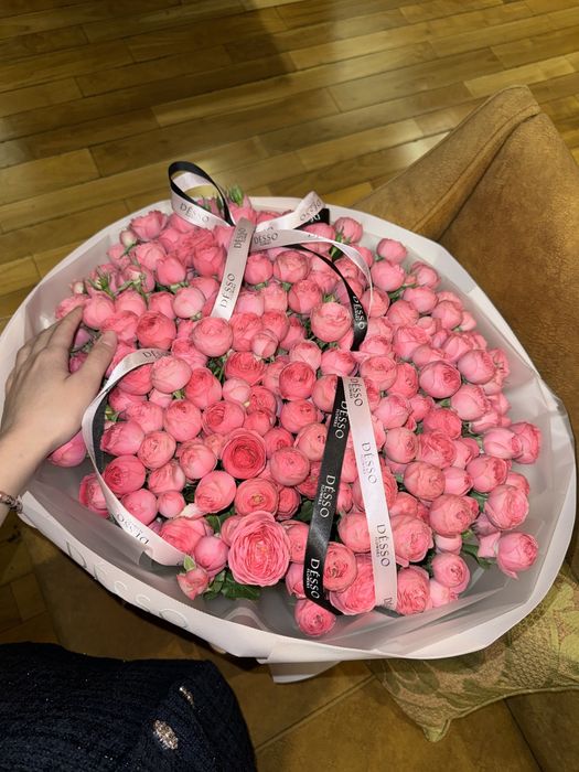 пионовидные розы