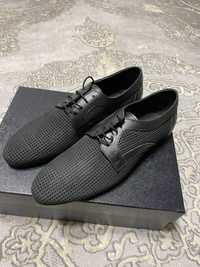 Продам новую мужскую обувь от Bottega