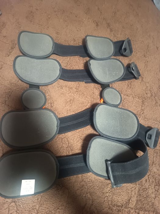 Vând orteza de genunchi cu reglaj