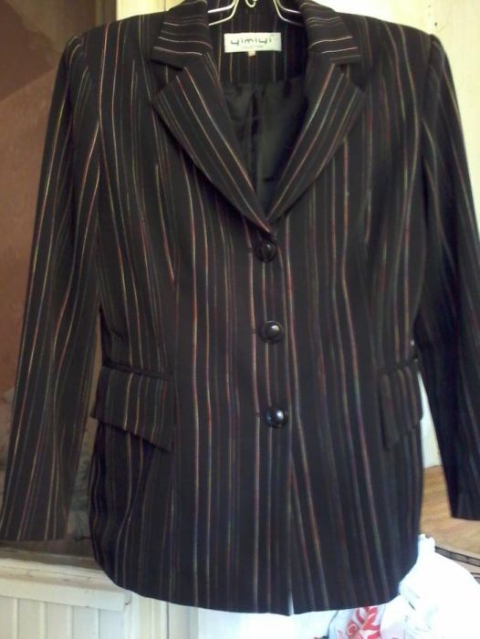 Костюм женский классический деловой тройка продаю