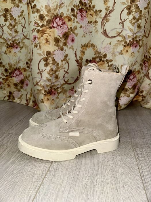 Новые натурльные замшевые сопоги,фирма(tucino)