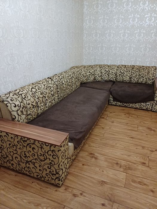 Диван угловой. Срочно
