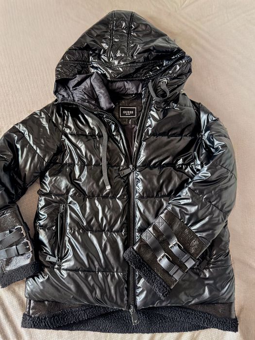 Зимно яке Guess черно