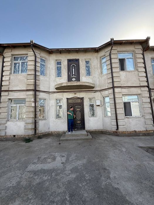 Farovon to'yhonasi orqasida 200kv hovli joy