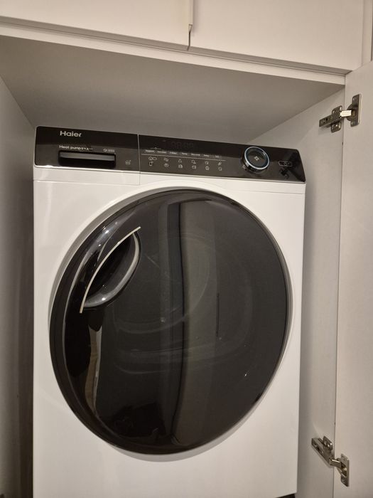 Haier Сушилня с термопомпа, 8 кг, A+++ – Отлично състояние!