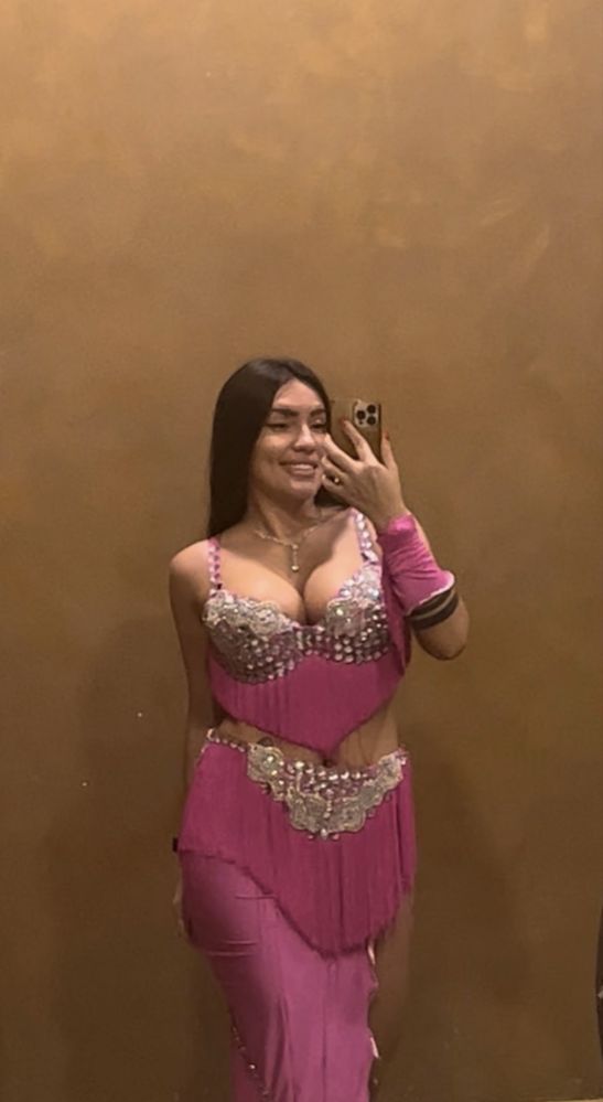Dansatoare belly dance