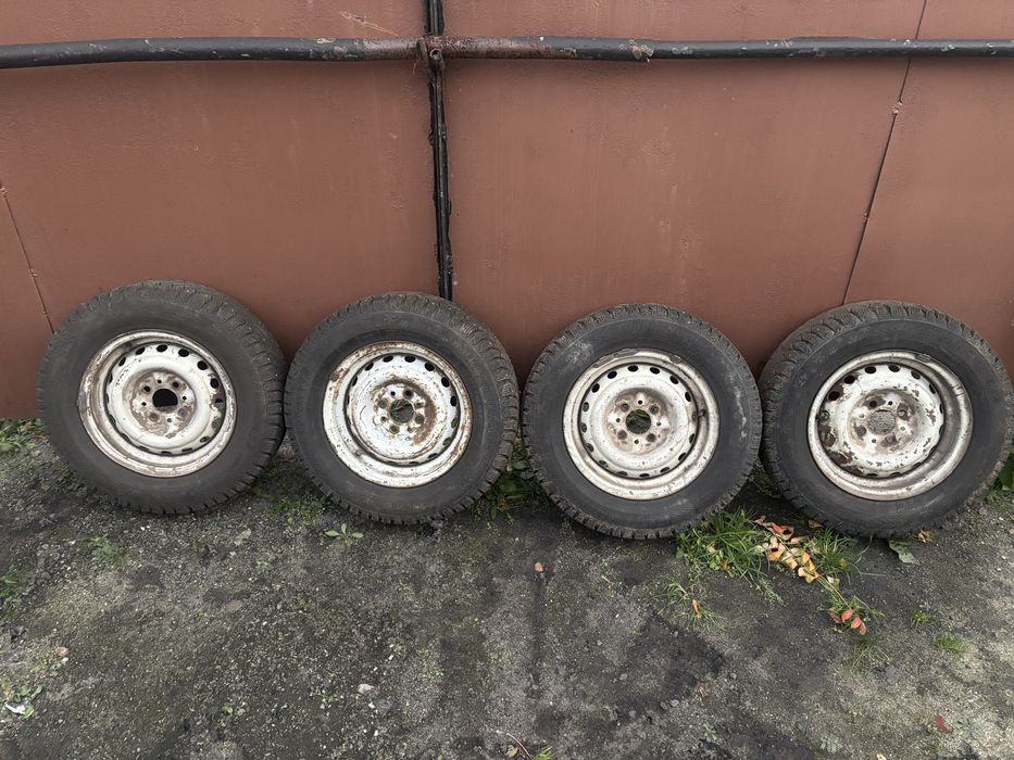 Продам зимнюю резину на дисках R13 175/70