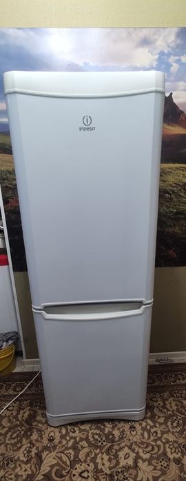 Продам холодильник Индезит